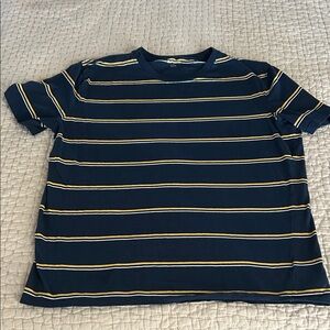 Old Navy men’s Navy Blue Tee with Yellow Stripes size large